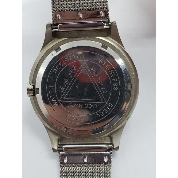 Ael One men\'s watch. Guitar and musical note on watch face. Working watch